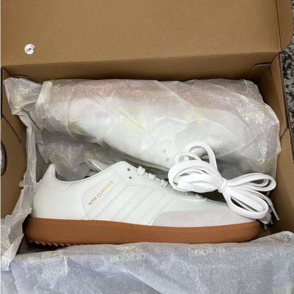 Addidas x KITH collab Samba Golf Shoes - Picture 3 of 5